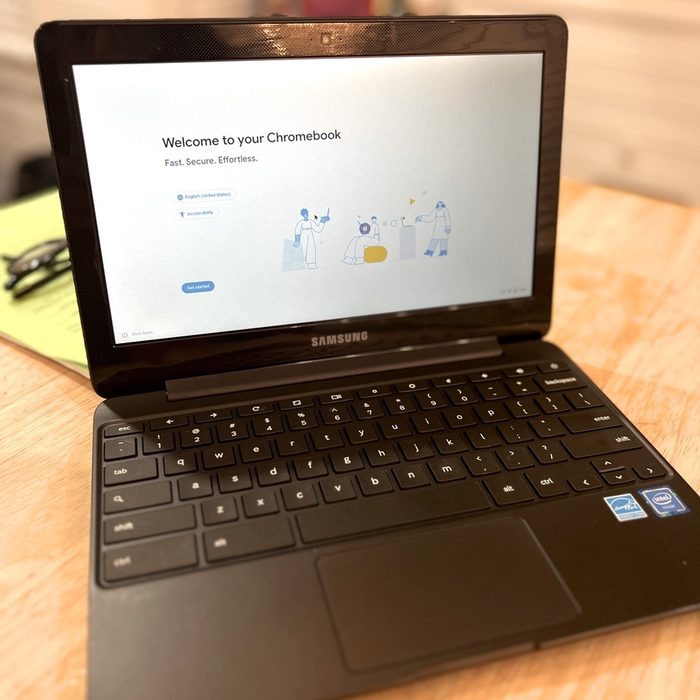 Samsung Chromebook (with charger)